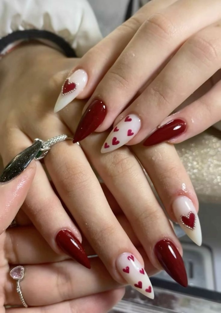 Diseños de uñas para San Valentín 2026