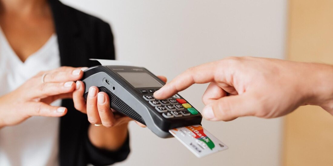 Diputados avalan prohibición de comisiones por pago con tarjeta en puntos de venta