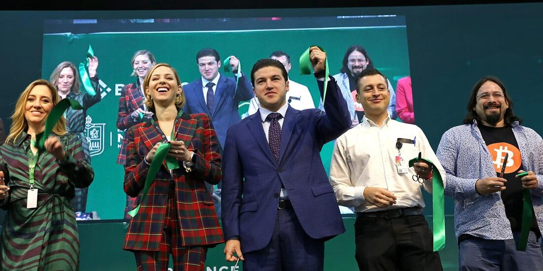 El gobernador Samuel García en el evento de este miércoles 5 de octubre del 2022.