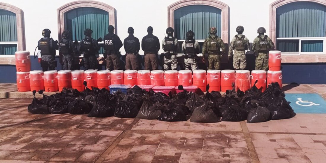En Zacatecas aseguraron mil 725 kilos de metanfetamina con valor de 460 millones de pesos.