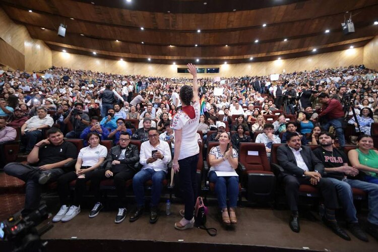 ”Vas a ser presidenta": en Michoacán le mostraron su apoyo a Sheinbaum.