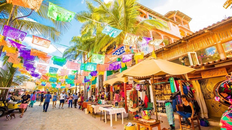 México registra un incremento del 7% en el arribo de viajeros internacionales durante los primeros siete meses del año.