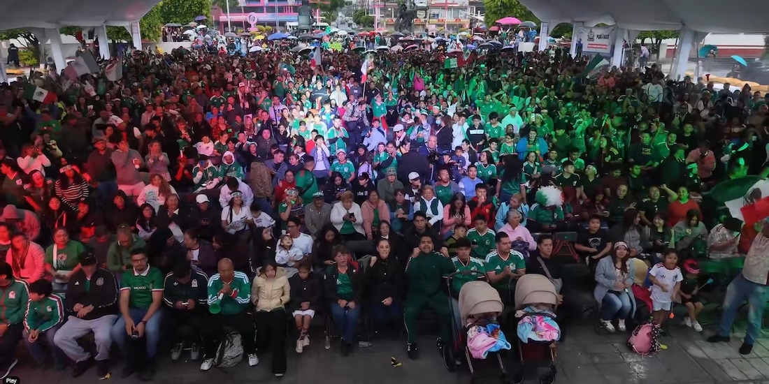 La Presidenta de México vio el partido de la Selección desde Neza.