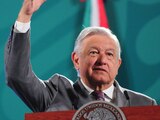 El Presidente López Obrador en conferencia de prensa, en Palacio Nacional, este lunes.