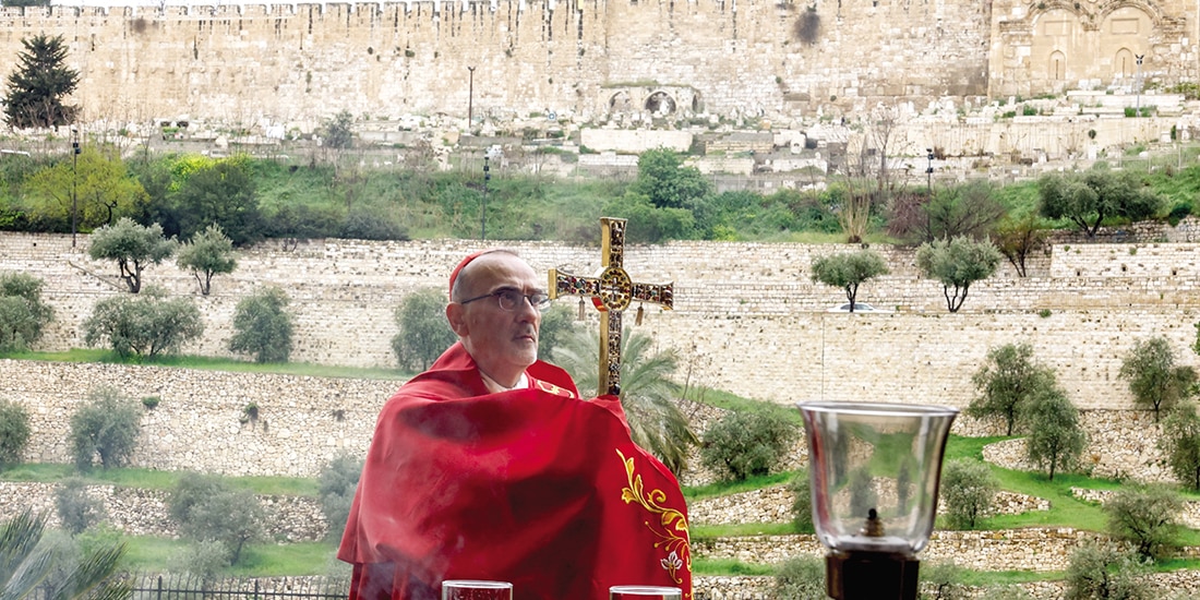 El cardenal Pierbattista Pizzaballa, patriarca latino de Jerusalén, ofició ayer en esa ciudad un servicio de oración con motivo del Domingo de Ramos.