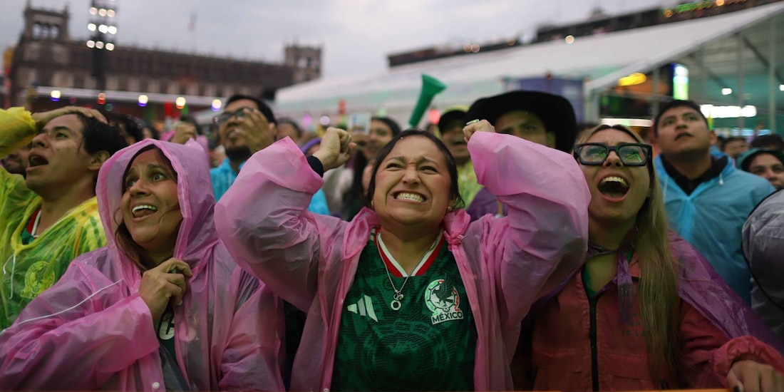 Aficionados reunidos en el Zócalo para el partido de México contra Inglaterra, el 5 de julio de 2025.