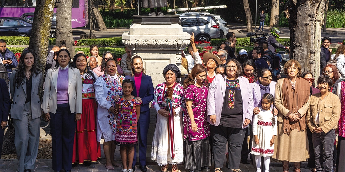 Sheinbaum, en inauguración de estatua de Malintzin, ayer
