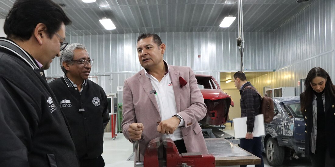 Armenta aboga por centros de investigación para potenciar la inteligencia artificial en Puebla.