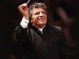 El artista Giancarlo Guerrero, durante un recital.