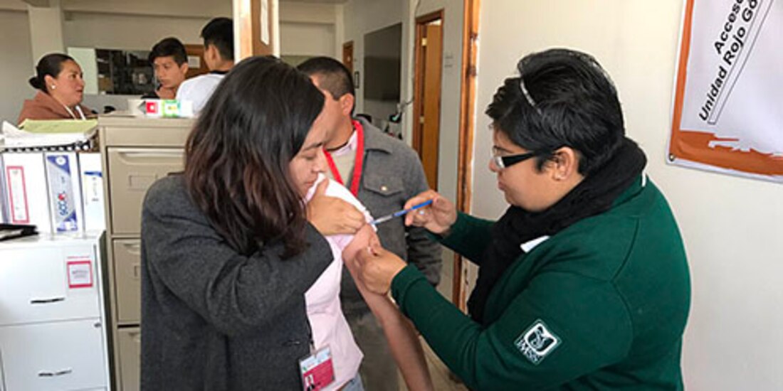 Por el momento, un total de 149 mil 677 personas de la tercera edad ya cuentan con su esquema completo de vacunación contra COVID-19.