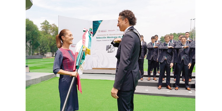 MEMO OCHOA asistió por primera vez al
máximo certamen en Alemania 2006. Sin
embargo, su primer partido lo jugó hasta
Brasil 2014, su tercera asistencia a la justa