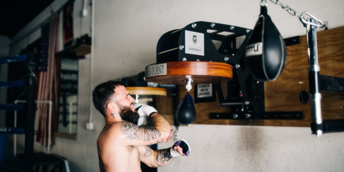 Caleb Plant es el rival al que enfrentará Saúl Álvarez en su próxima pelea de box.