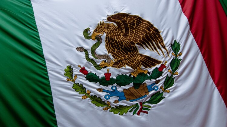Hoy se conmemora el Día de la Bandera en México.