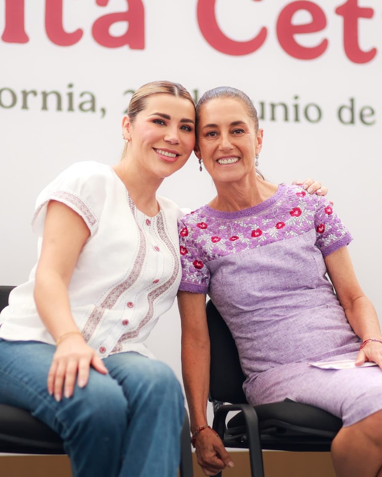 La Presidenta Claudia Sheinbaum y la gobernadora Marina del Pilar Ávila Olmeda.