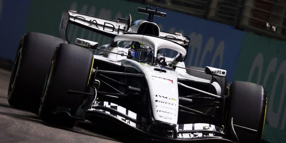 El Cadillac de Checo Pérez en la clasificación para el Sprint del Gran Premio de Singapur de la F1 2026.