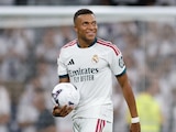 Kylian Mbappé en un partido con el Real Madrid