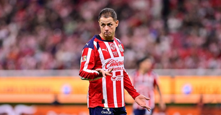 Javier 'Chicharito' Hernández mandó un misterioso mensaje acerca de su futuro.