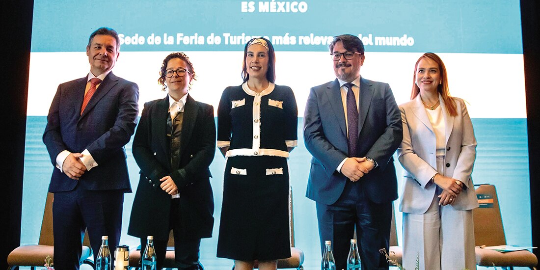Funcionarios federales y locales y directivos de ITB, ayer en conferencia.