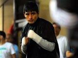 Erik "Terrible" Morales durante un entrenamiento de box.