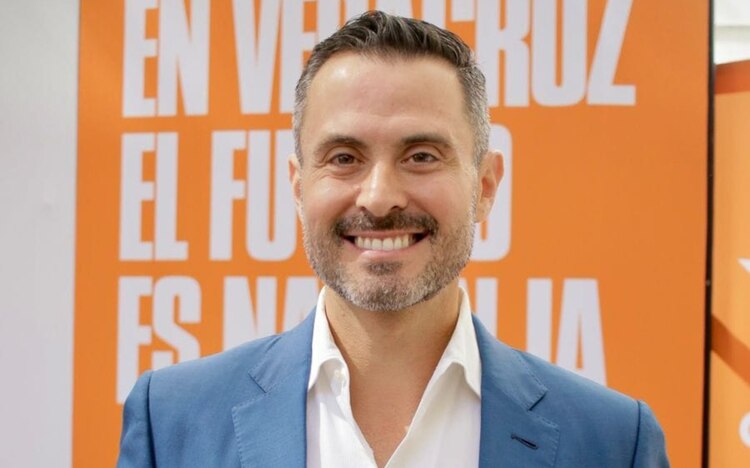 Hipólito Deschamps Espino Barro.