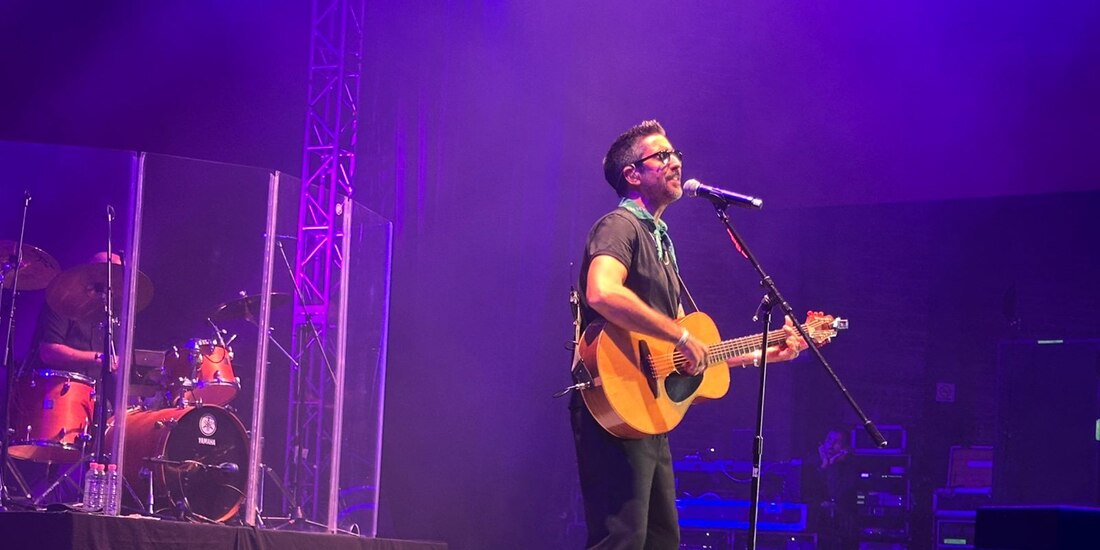 Alex Ubago celebra dos décadas de romanticismo en la Ciudad de México