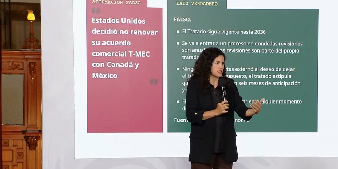Luisa María Alcalde Luján, consejera jurídica de la Presidencia, en conferencia "Derecho de Réplica", el 1 de julio de 2026.