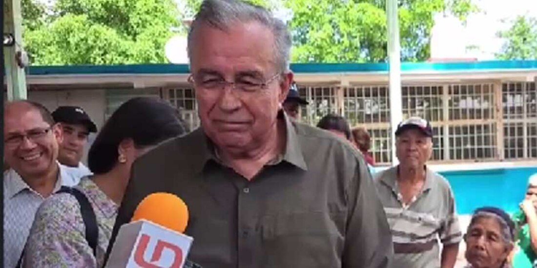 Así respondió el gobernador Rubén Rocha a reportera que lo cuestionó por los apoyos personas tra el paso del huracán 'Norma' por Sinaloa