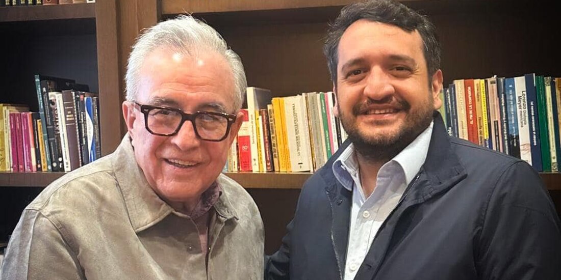 Rubén Rocha Moya, gobernador de Sinaloa, y el secretario de Organización de Morena, Andrés Manuel López Beltrán.