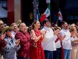 La gobernadora Marina del Pilar Avila Olmeda durante su discurso de respaldo al Gobierno Federal en Tijuana.