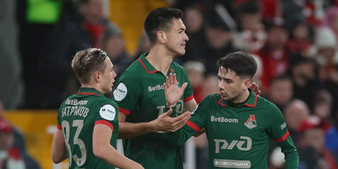 César Montes anota por segundo partido consecutivo.