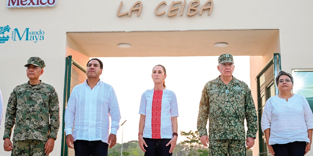 LA MANDATARIA federal y miembros de su gabinete, ayer, en la inauguración del Ecoparque La Ceiba, en Chiapas