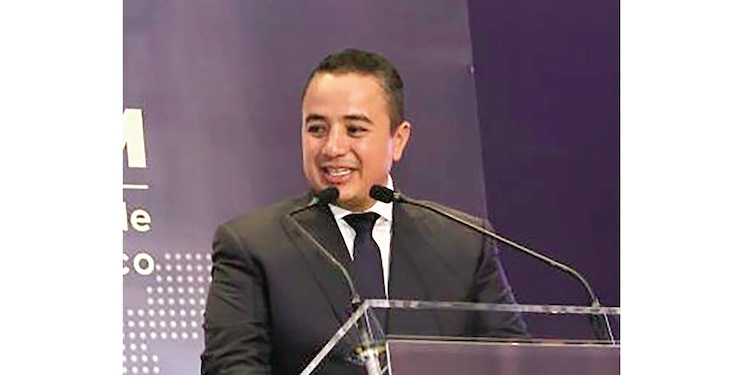 janecarlo Lozano, al tomar posesión como presidente de la Conamm, afirmó que reforzarán a los gobiernos locales.