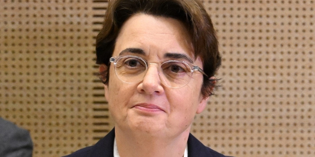 Laurence des Cars, directora del Museo del Louvre, renuncia a su cargo