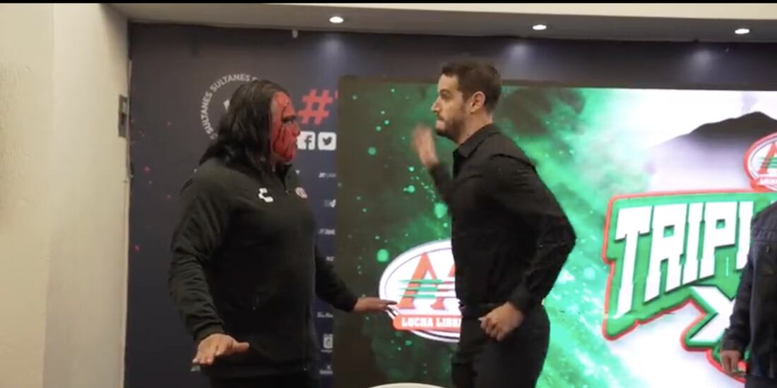 Adrián Marcelo le regresa la cachetada a Chessman