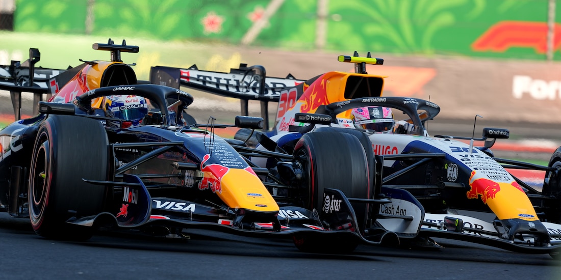 Max Verstappen y Liam Lawson pelean en el GP de México de F1