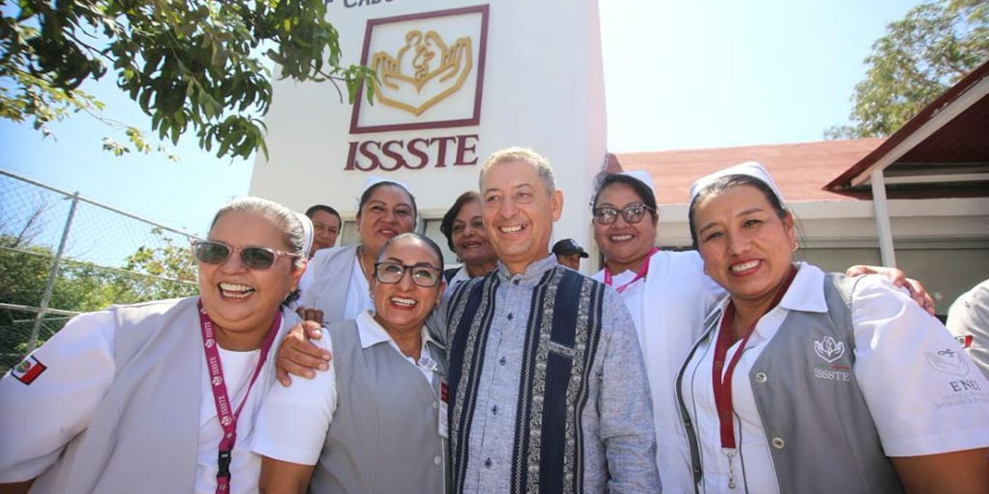 Pedro Zenteno, director del Issste, celebra el 64 aniversario con la inauguración de seis nuevos hospitales.