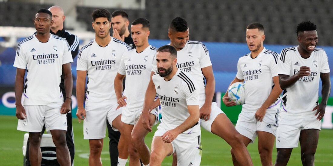 Jugadores merengues en un entrenamiento, ayer, en Finlandia.