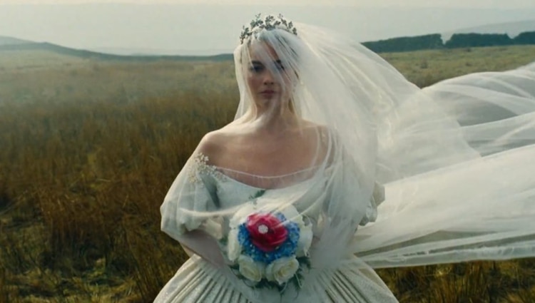 Margot Robbie en Cumbres Borrascosas