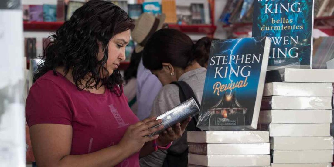 La Fiesta del Libro y la Rosa (FLyR) retoma el formato presencial después de dos años de confinamiento por la pandemia en un programa que contempla más de 150 actividades.