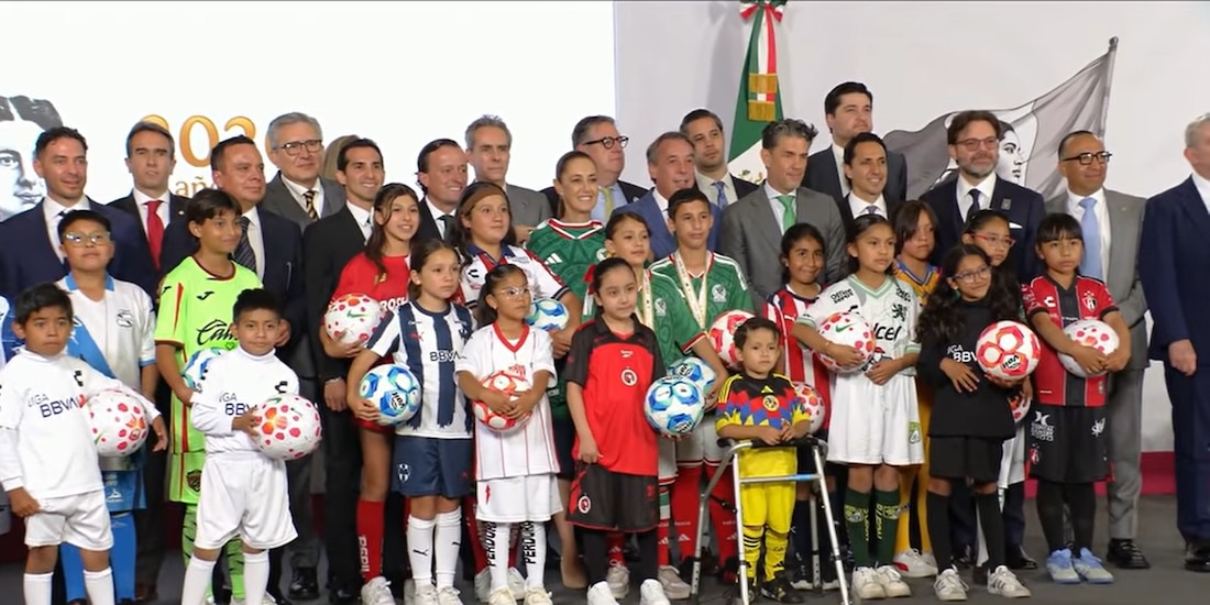 Conferencia de este lunes en Palacio Nacional.