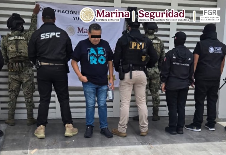Autoridades federales detuvieron a Justo Aurelio "N", presunto operador logístico y financiero de un grupo criminal.