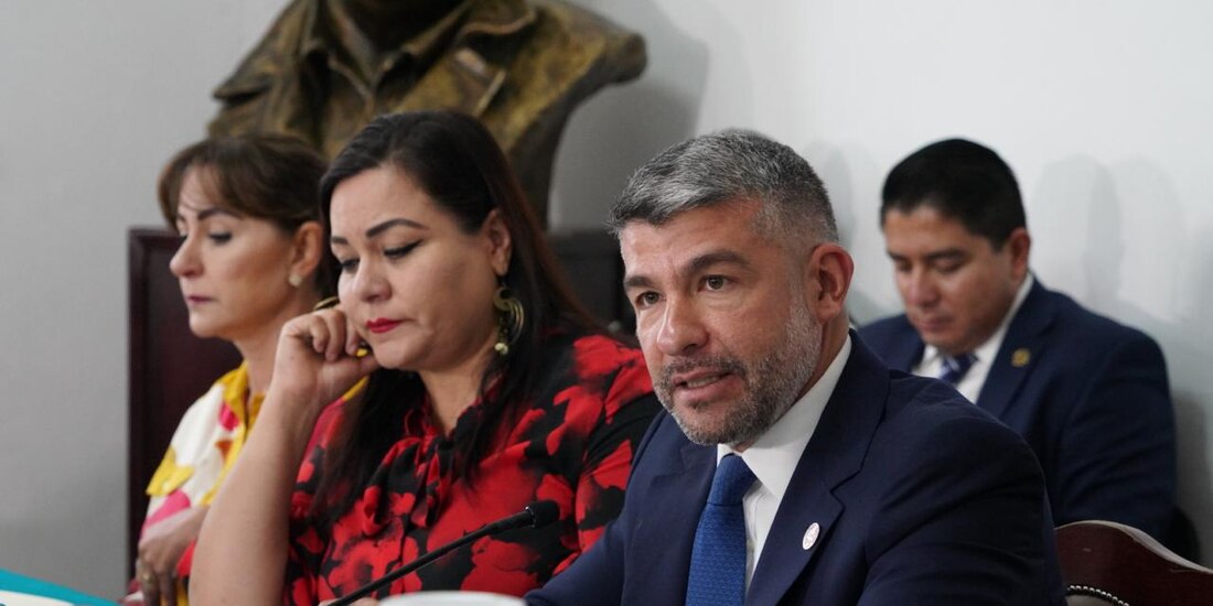 Mauricio Tabe, alcalde en Miguel Hidalgo.