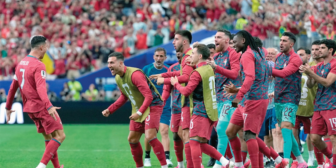 CRISTIANO RONALDO celebra uno de sus goles ante Uzbekistán, el 23 de junio.