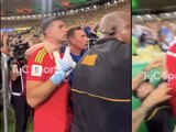 El Dibu Martínez golpeó a policías brasileños para defender a fanáticos argentinos en el Estadio Maracaná.