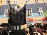 Se develó la estatua de la cantante Chavela Vargas en la Plaza Garibaldi.