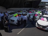 Taxistas realizan bloqueos en la Terminal 1 y 2 del Aeropuerto Internacional de la Ciudad de México