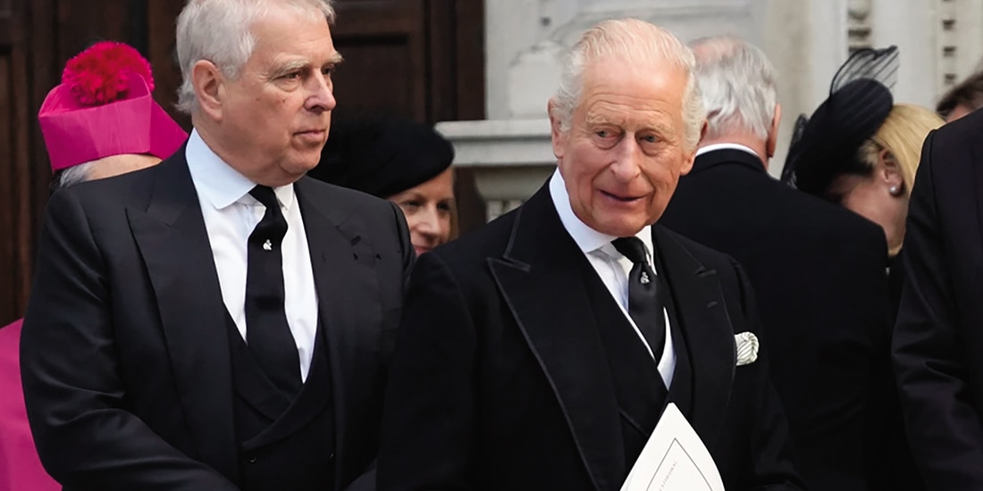 El príncipe Andrés de Gran Bretaña, y el rey Carlos III de Gran Bretaña, el pasado 16 de septiembre.