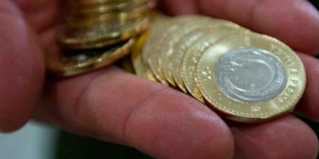 Insiste en que el Gobierno cancele sus obras faraónicas.