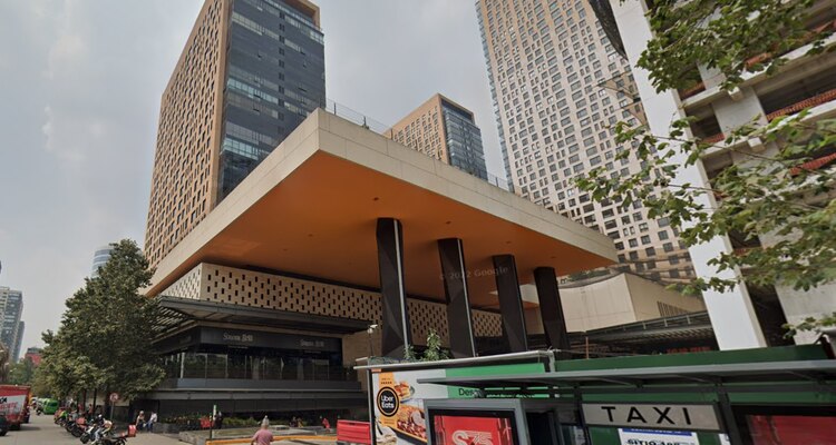 Plaza comercial Miyana está ubicada en Polanco.