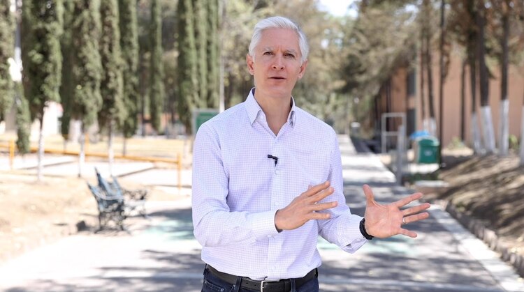 El Gobernador Alfredo Del Mazo, en videomensaje, ayer.
